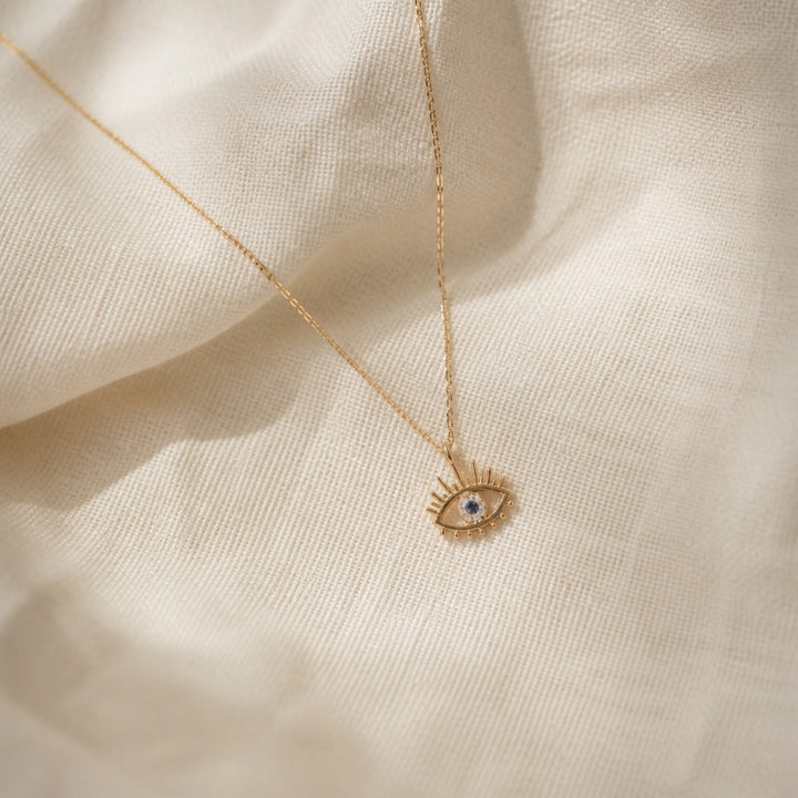 Elegant Opal Vintage Eye Necklace