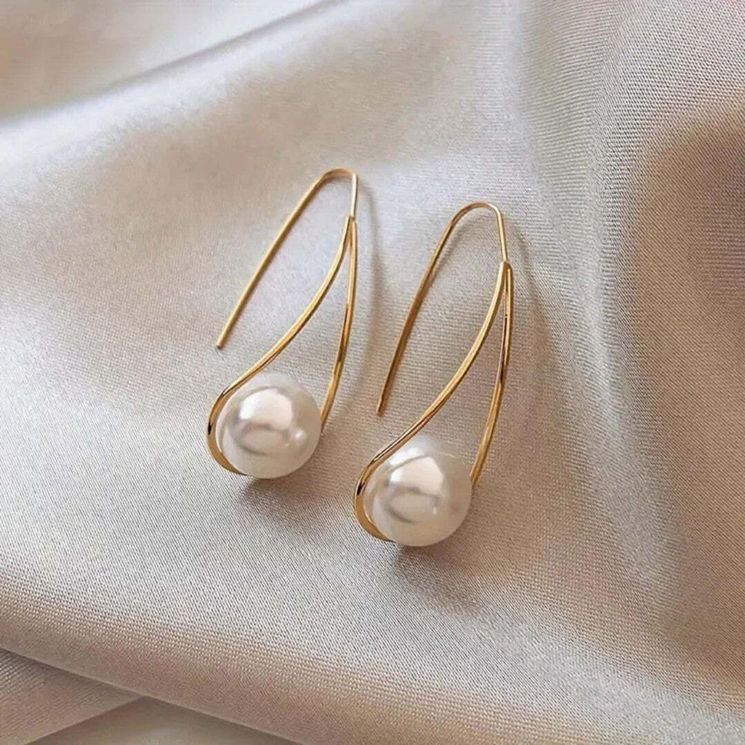 Noble Pearl Drop Earrings