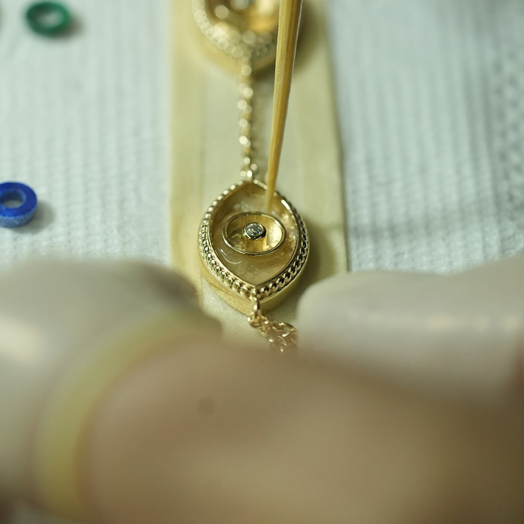 Glowing Energy Evil Eye Mother of Pearl Necklace