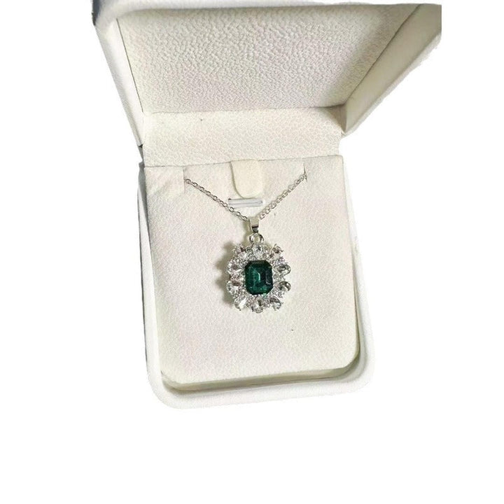 Vintage Emerald Crystal Necklace
