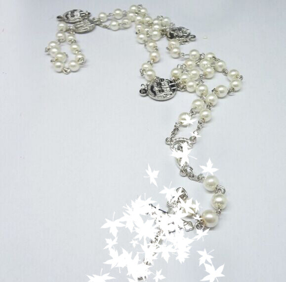 Crucifix &amp; Our Lady, 8mm Pearl Prayer Beads Rosary (3 Colors)
