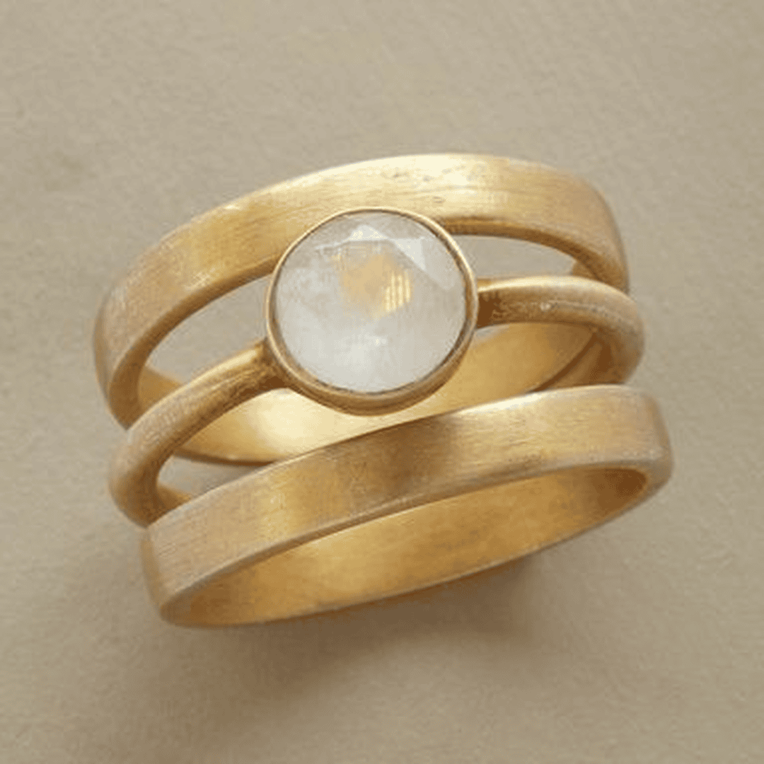 Vintage Gold &amp; Inlaid Moonstone Ring