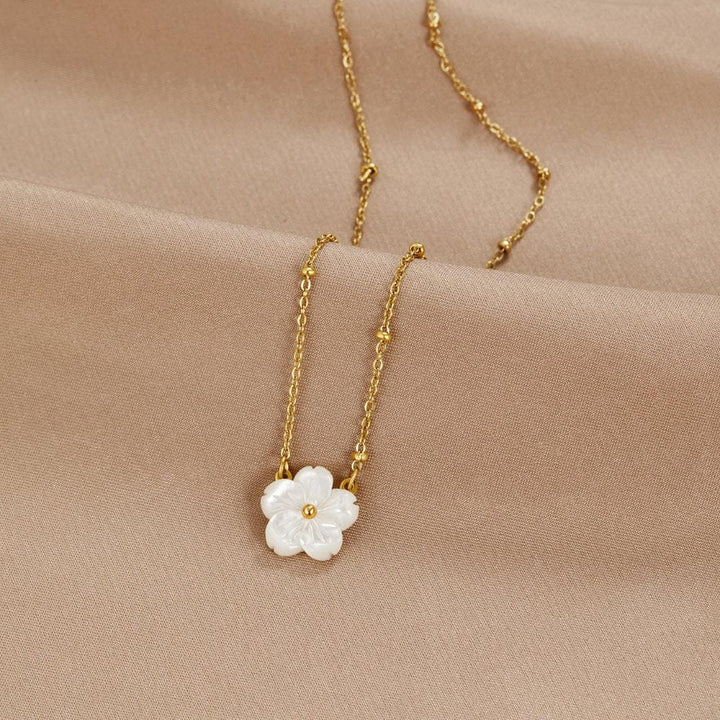 Greatness Bloom Flower Pendant Necklace